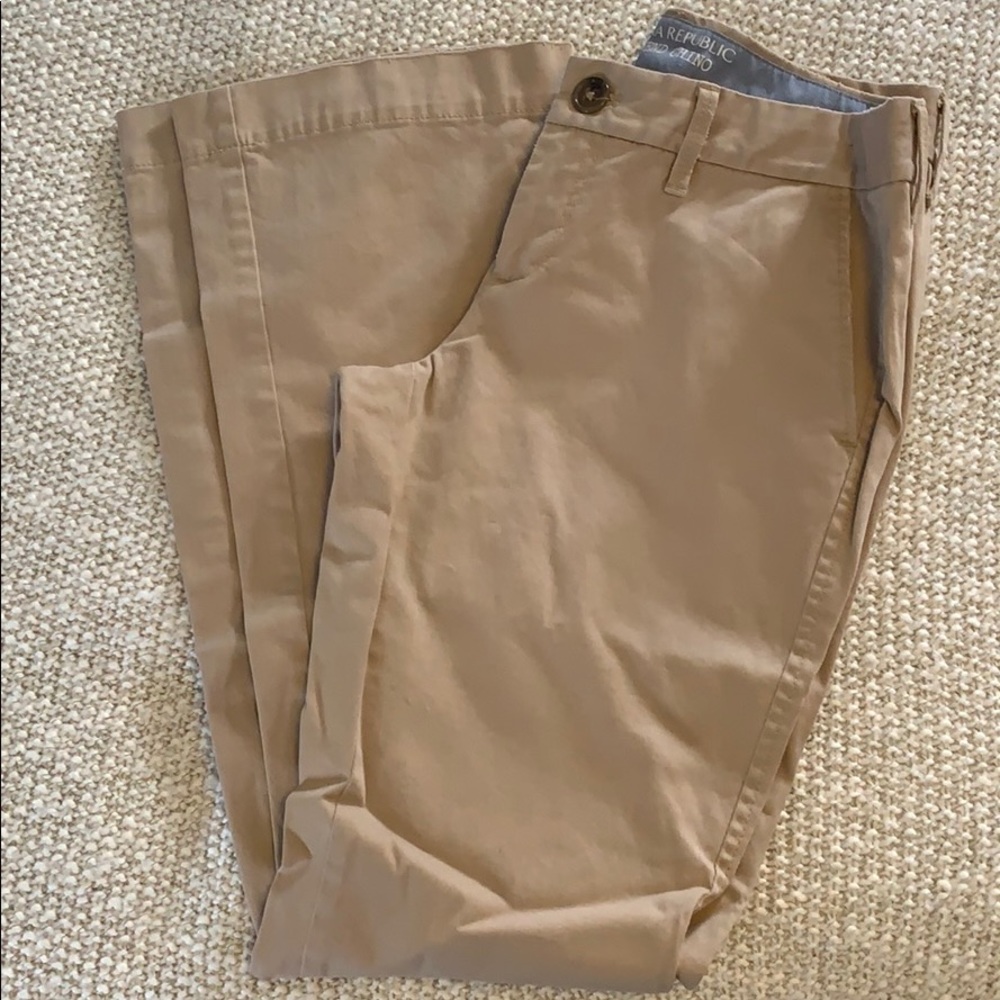 Banana Republic Weekend Chino